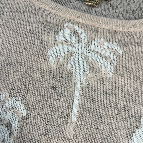 Wildfox White Label Santa Barbara Lennon Distressed Sweater Peach Women’s Small - Picture 2 of 4